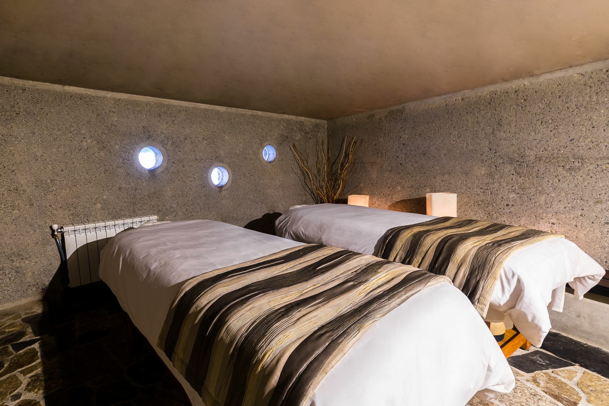 Radisson Blu Acqua Hotel & Spa Конкон Экстерьер фото A room at the hotel